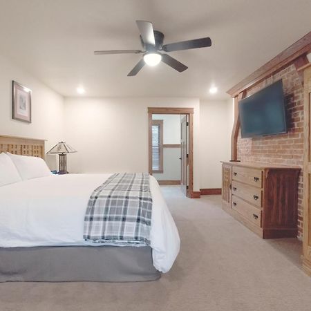 Main Street Inn Vermillion Екстериор снимка