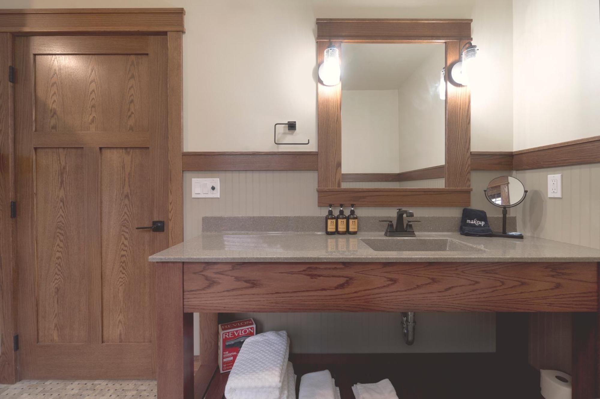 Main Street Inn Vermillion Екстериор снимка