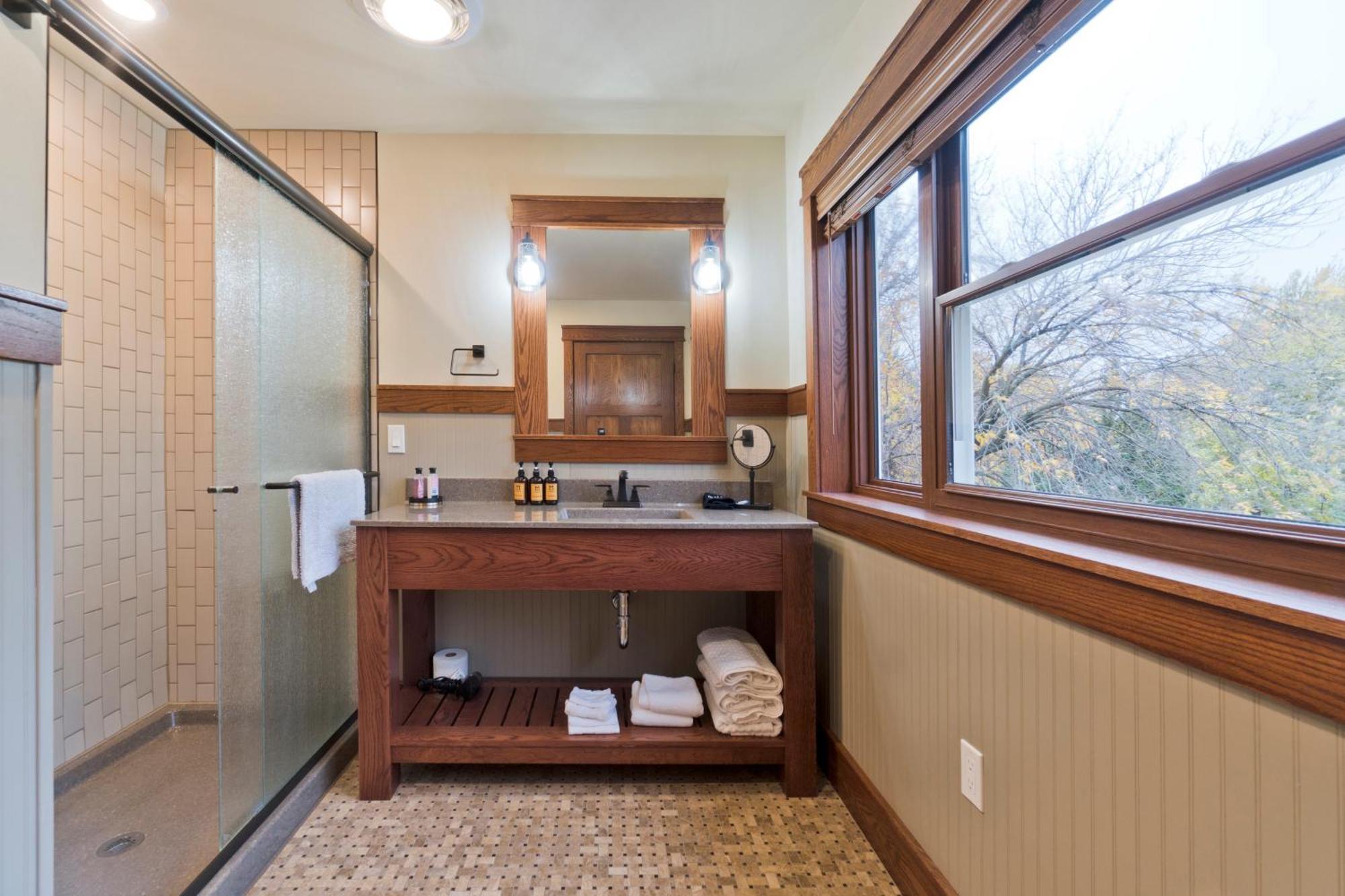 Main Street Inn Vermillion Екстериор снимка